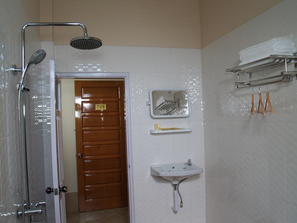 מנדלאי Nice Dream Hotel מראה חיצוני תמונה